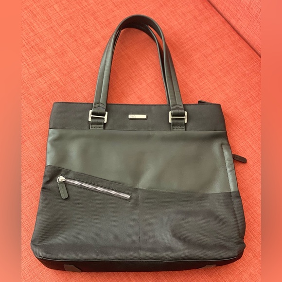 Luxury NAVA Design Shoulder Bag - Picture 1 of 6